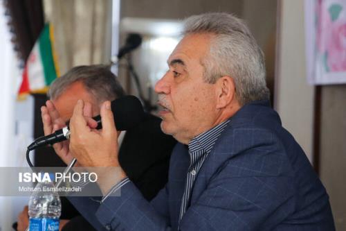 مسؤلان به فریاد کارگران و کارفرمایان برسند