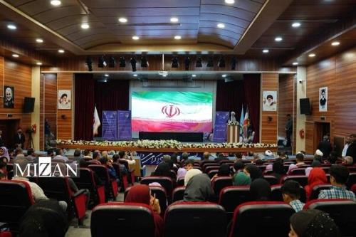 اهدای بسته های حمایتی به دانش آموزان برتر تحت پوشش کمیته امداد